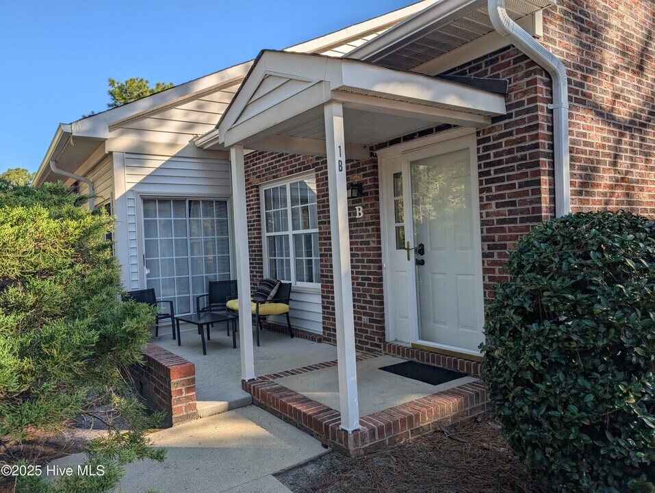 9265 US 15-501 Hwy in Pinehurst, NC - Building Photo