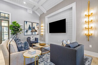 Crowne at 170 in Bluffton, SC - Building Photo - Building Photo