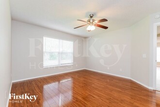 11765 Shirburn Cir in Parrish, FL - Building Photo - Building Photo