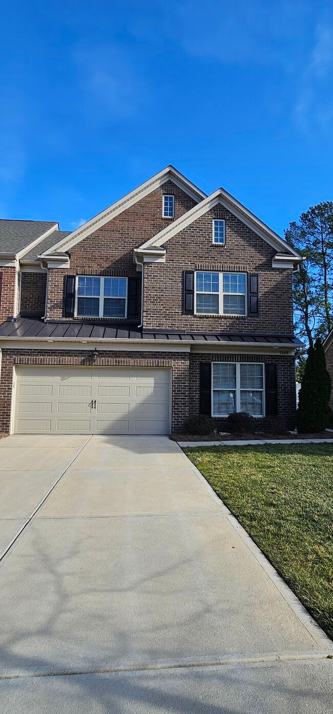 property at 1044 Crest Oak Ln