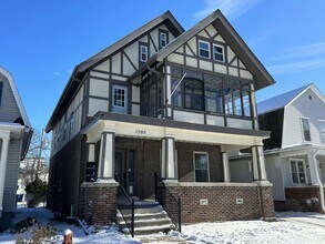1505 Flett Ave, Unit 1 - First Floor in Racine, WI - Building Photo - Building Photo