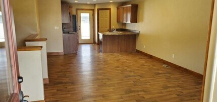 1423 Chesapeake Ln in Billings, MT - Foto de edificio - Building Photo