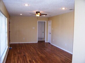 2321 Piedmont St in Irving, TX - Building Photo - Building Photo