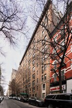 125 E 84th St in New York, NY - Building Photo - Building Photo