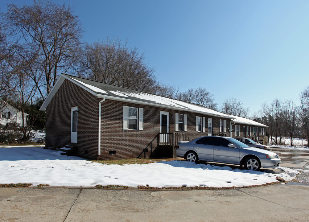 205 Dacotah St in Lexington, NC - Building Photo