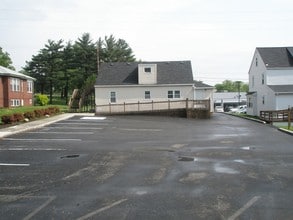 Colonial Penn Villas in Hermitage, PA - Foto de edificio - Building Photo