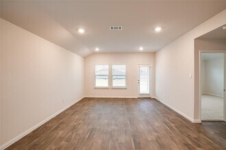 490 Evergreen Sumac Lp in Kyle, TX - Building Photo - Building Photo