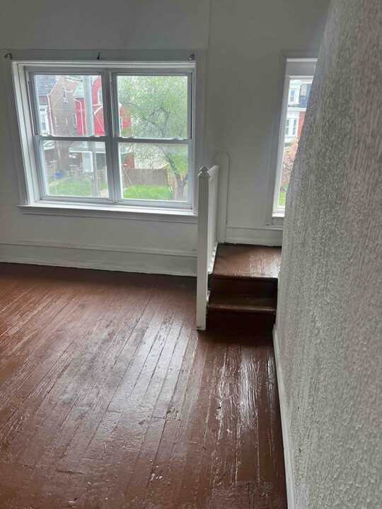 4 N 50th St in Philadelphia, PA - Building Photo
