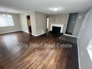 4988 Mt Alverno Rd in Cincinnati, OH - Building Photo - Building Photo