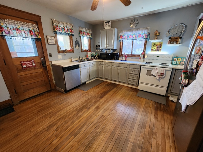 410 S Parker Dr in Janesville, WI - Foto de edificio - Building Photo