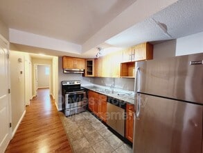 12124-12122 122 St NW in Edmonton, AB - Building Photo - Building Photo