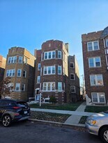4831 W Roscoe St in Chicago, IL - Building Photo