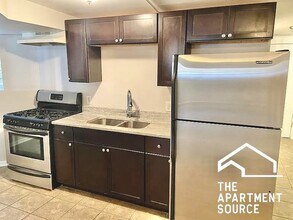 4009 S Calumet Ave, Unit G in Chicago, IL - Building Photo - Building Photo