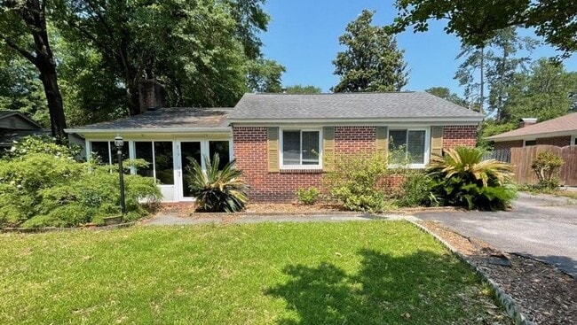 property at 819 Buckingham Rd