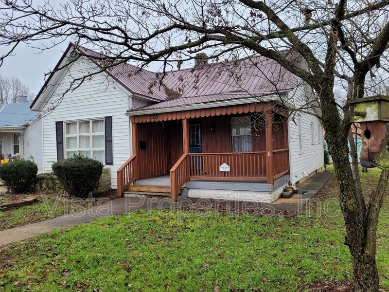 1121 Elm St in West Point, KY - Building Photo