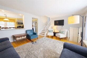 37 Penhurst Rd in Brighton, NY - Building Photo - Building Photo