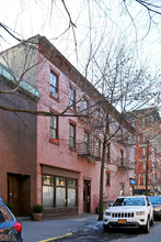 299 W 4th St in New York, NY - Building Photo - Building Photo