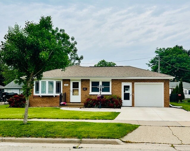 1000 E Marquette St in Appleton, WI - Building Photo