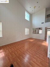 645 Rockspray Cir in Pittsburg, CA - Building Photo - Building Photo