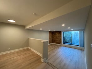 1214 N La Salle Dr, Unit A5 in Chicago, IL - Foto de edificio - Building Photo