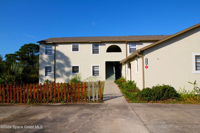 440 Mercury Ave SE in Palm Bay, FL - Building Photo - Building Photo