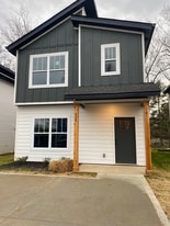 808 Lynes St in Clarksville, TN - Building Photo