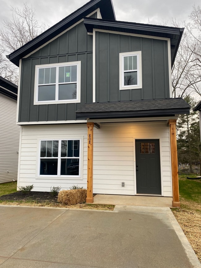 property at 808 Lynes St