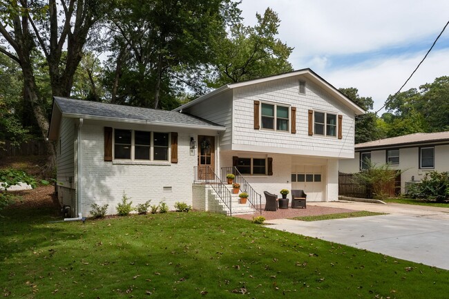 1540 Saulter Rd in Homewood, AL - Building Photo - Building Photo