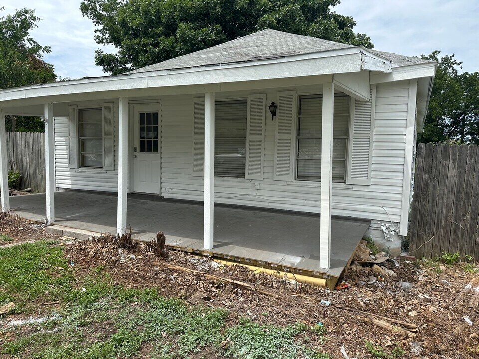 8100 Doreen Ave in Fort Worth, TX - Building Photo