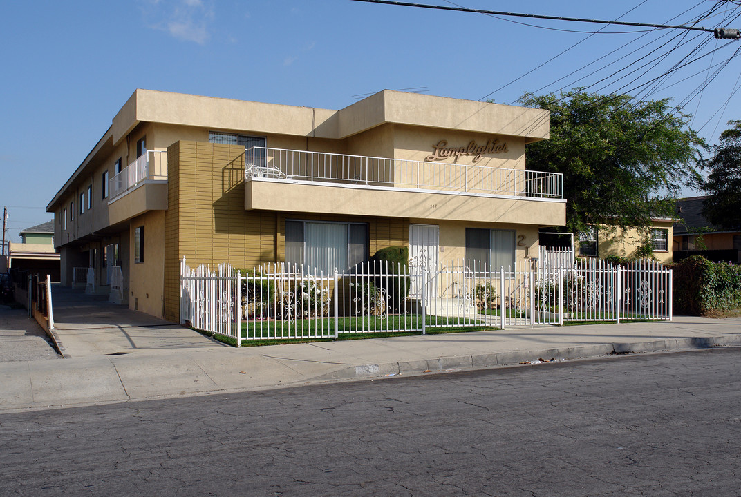 Lamplighter Apartments in Inglewood, CA - Foto de edificio