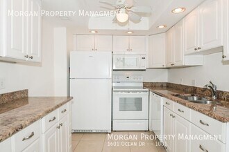 1601 Ocean Dr S in Jacksonville Beach, FL - Foto de edificio - Building Photo