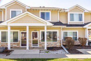 1108 NE 7th Ln in Ankeny, IA - Building Photo