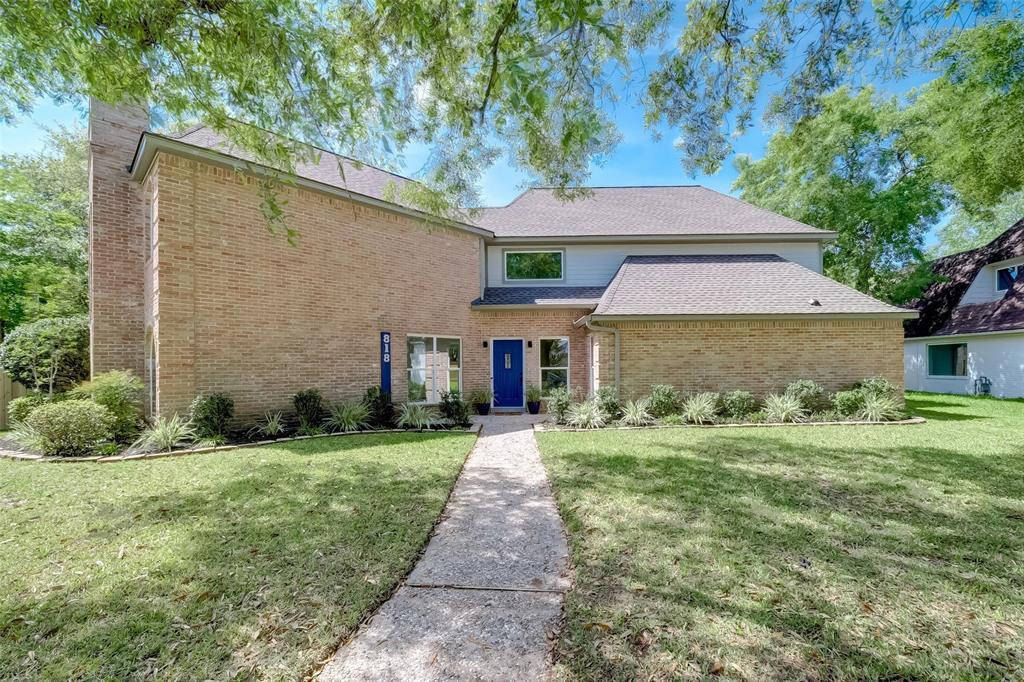 818 Silvergate Dr in Houston, TX - Building Photo