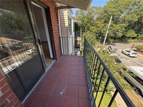 2812 E 27th St in Brooklyn, NY - Building Photo - Building Photo