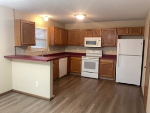 1209 Nottingham Rd in Amelia, OH - Building Photo - Building Photo