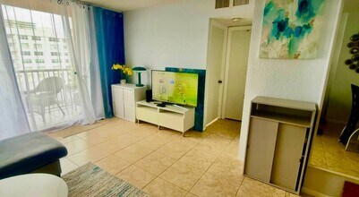 3161 S Ocean Dr, Unit 803 in Hallandale Beach, FL - Building Photo - Building Photo