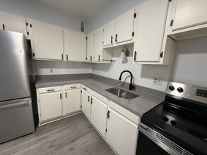 82 Pine St in Southbridge, MA - Building Photo - Building Photo