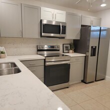 1200 NW 87th Ave, Unit 116 in Coral Springs, FL - Foto de edificio - Building Photo