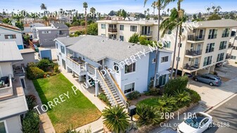 4080 Crown Point Dr in San Diego, CA - Building Photo