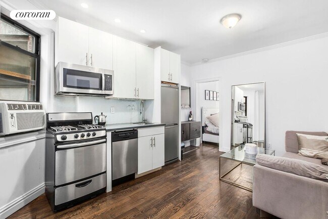 property at 256 W 15th St