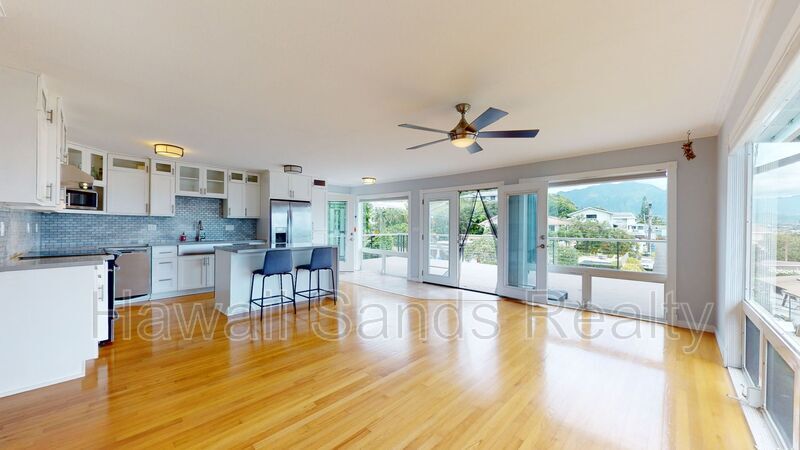 44-119-119 Mikiola Dr in Kaneohe, HI - Building Photo