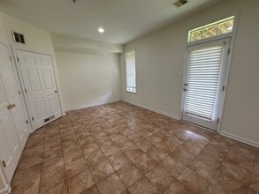 1600 Oakridge Ln in Hellertown, PA - Building Photo - Building Photo