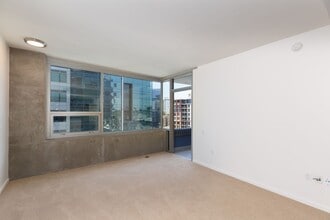 321 10th Ave in San Diego, CA - Building Photo - Building Photo