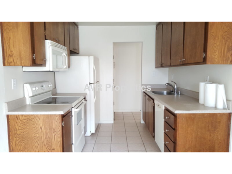 8975 Alcosta Blvd in San Ramon, CA - Building Photo