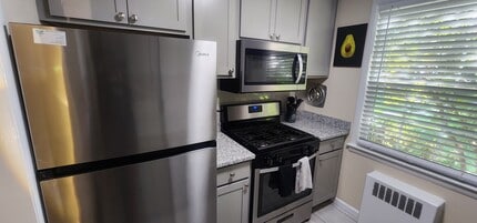 127 Talbott St, Unit 127 in Rockville, MD - Building Photo - Building Photo