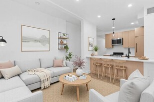 23 St Marks Pl in New York, NY - Building Photo