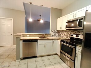 4281 Bellasol Cir in Ft. Myers, FL - Building Photo - Building Photo