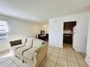 3037 NW 118th Dr, Unit 122D in Coral Springs, FL - Building Photo - Building Photo