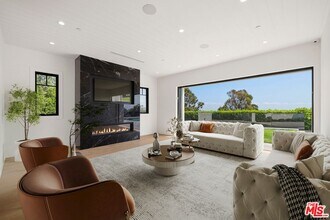 1744 Correa Way in Los Angeles, CA - Building Photo - Building Photo