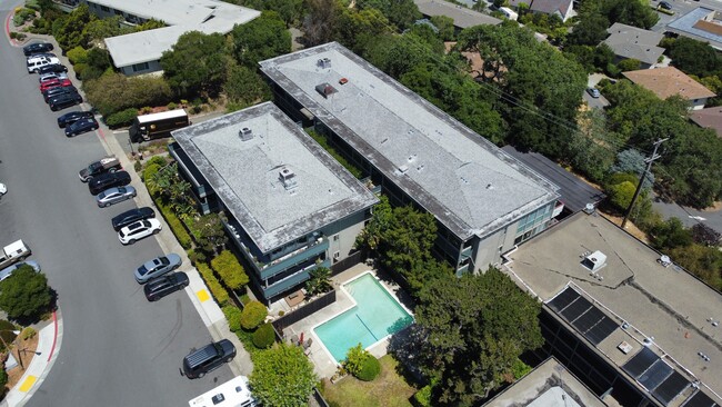 320 Vía Casitas in Kentfield, CA - Building Photo - Building Photo